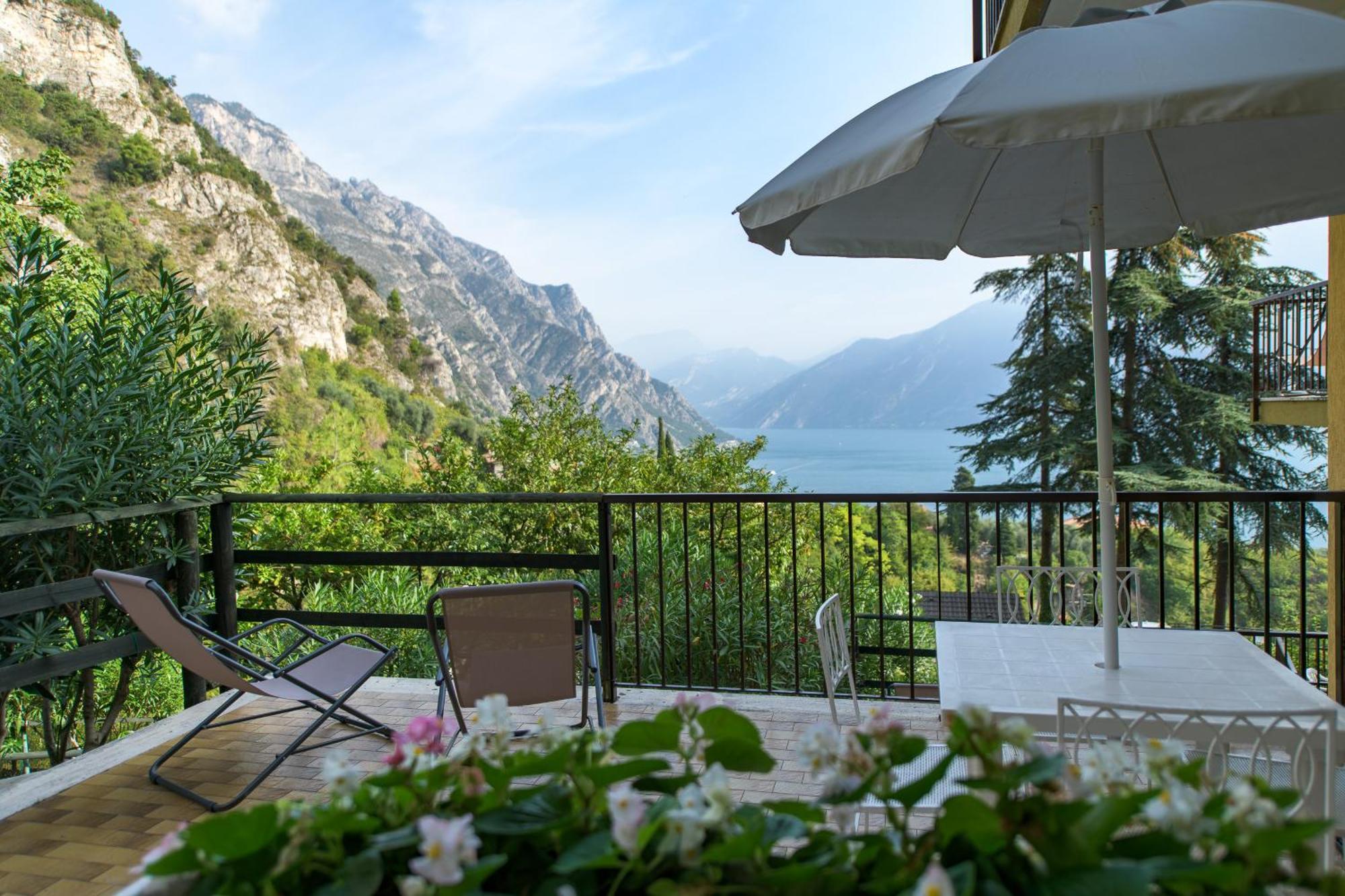 Residence Oasi Limone sul Garda Exterior photo